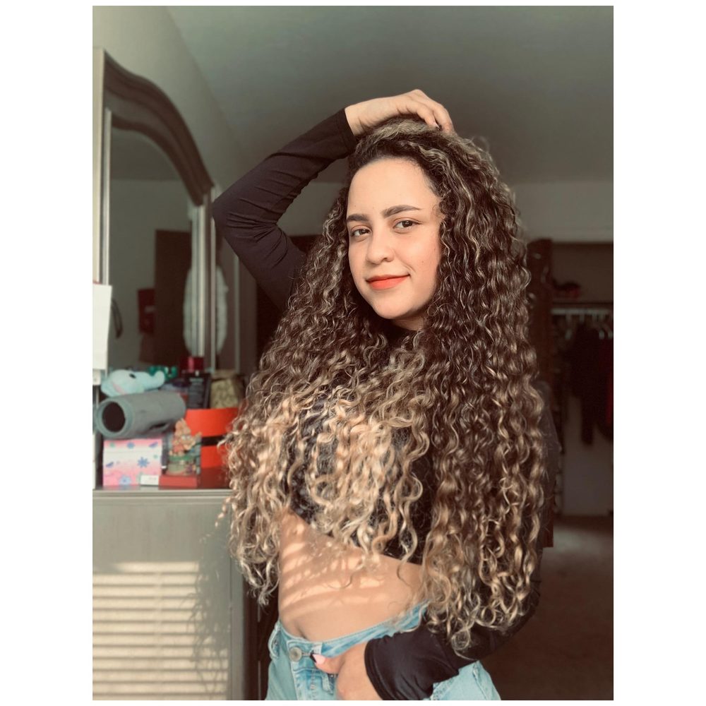 Meet your Posher, Yuli